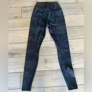 Alo Yoga High Waist Camo Leggings